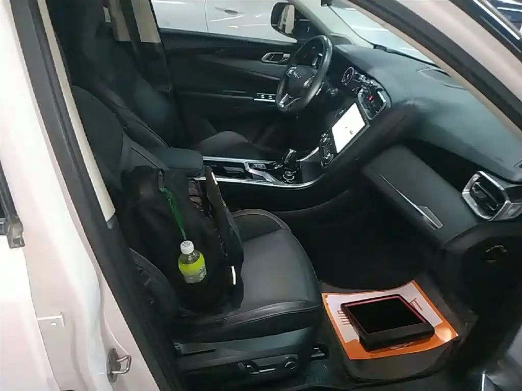 Lynk & Co 01 2017 2.0T AWD Pro фото 25