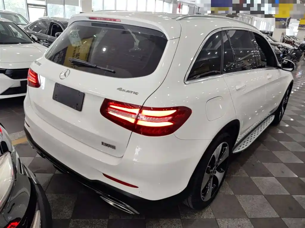 Mercedes-Benz GLC 2018 GLC 300 4MATIC Dynamic фото 7