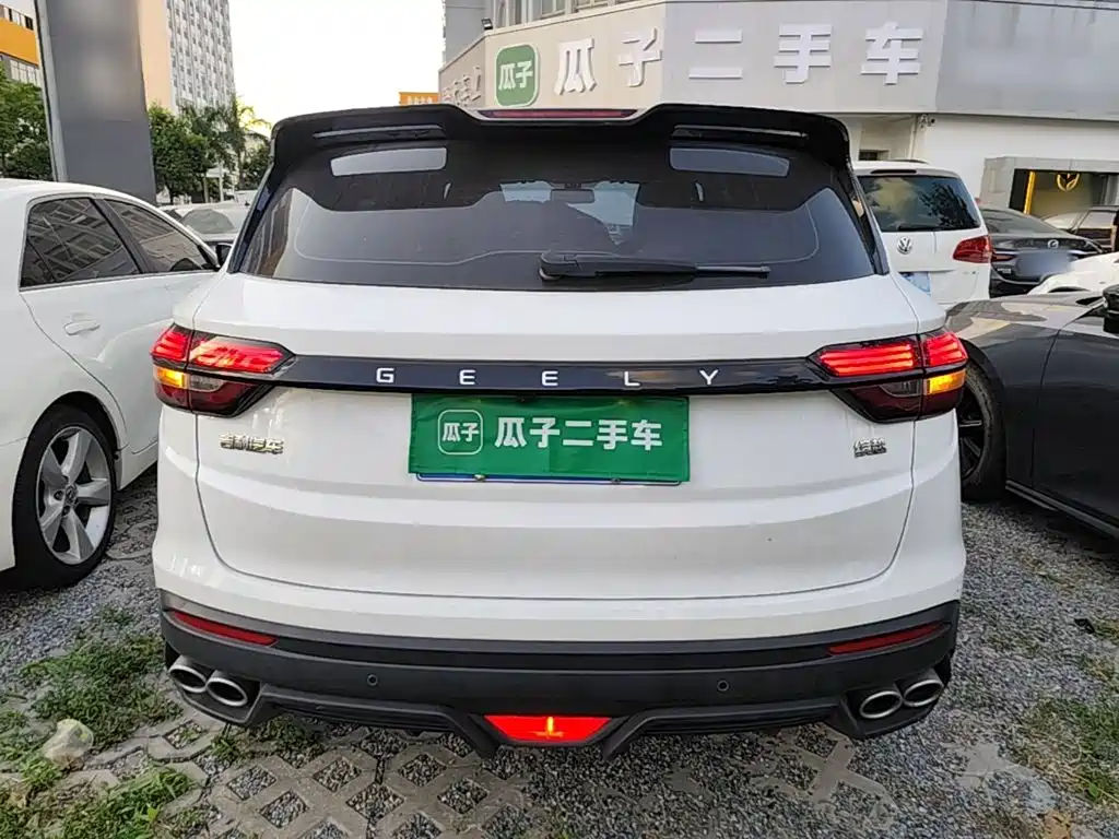 Фото 6 - Geely Coolray