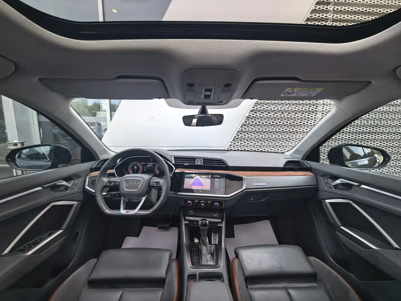 Audi Q3 Sportback 2021 40 TFSI Premium Life Edition фото 9