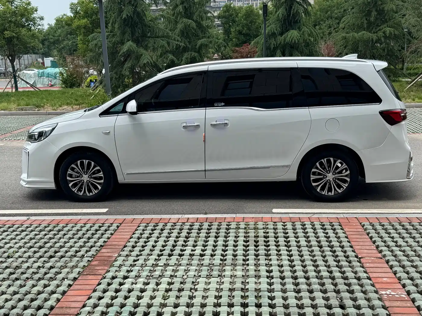 Buick GL8 2020 Model Land Business Class 652T Luxury фото 16
