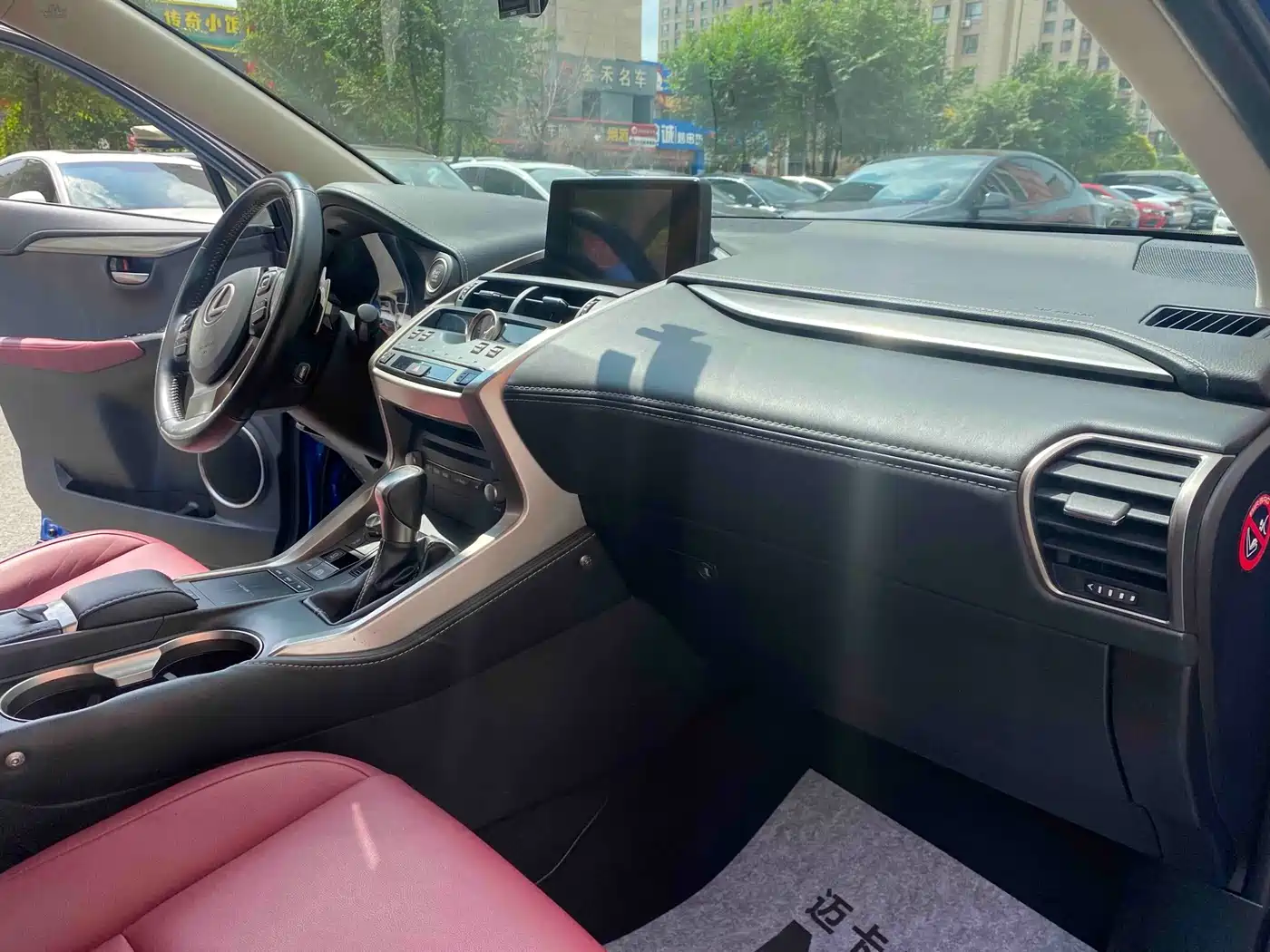 Фото 8 - Lexus NX