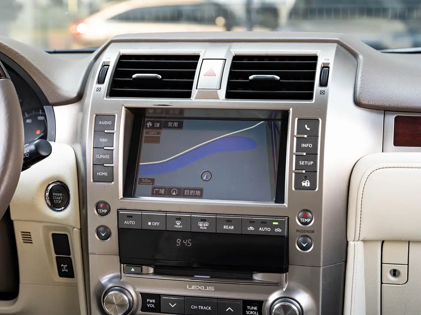 Фото 18 - Lexus GX