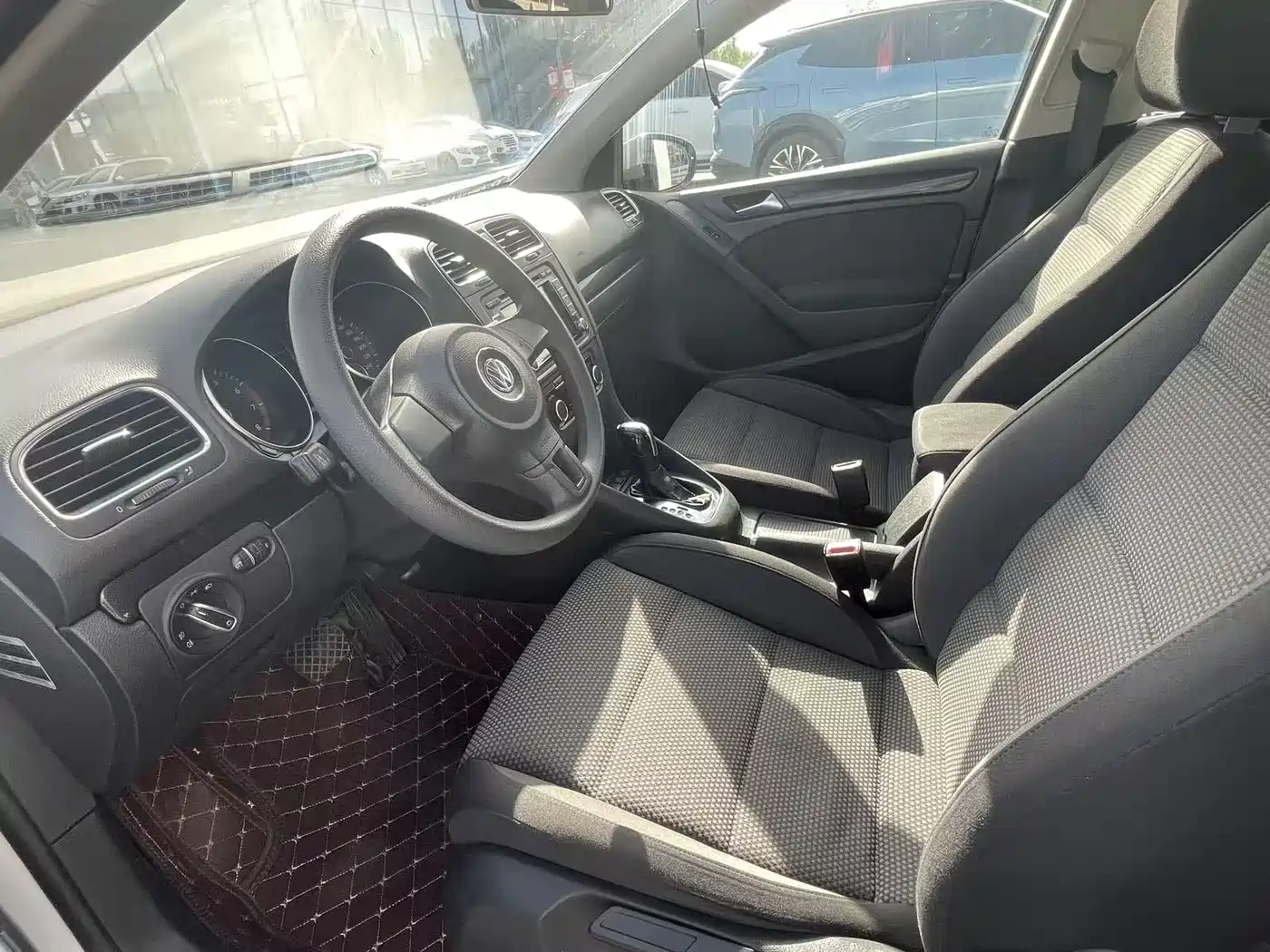 Volkswagen Golf 2012 1.4TSI Automatic Comfort фото 4