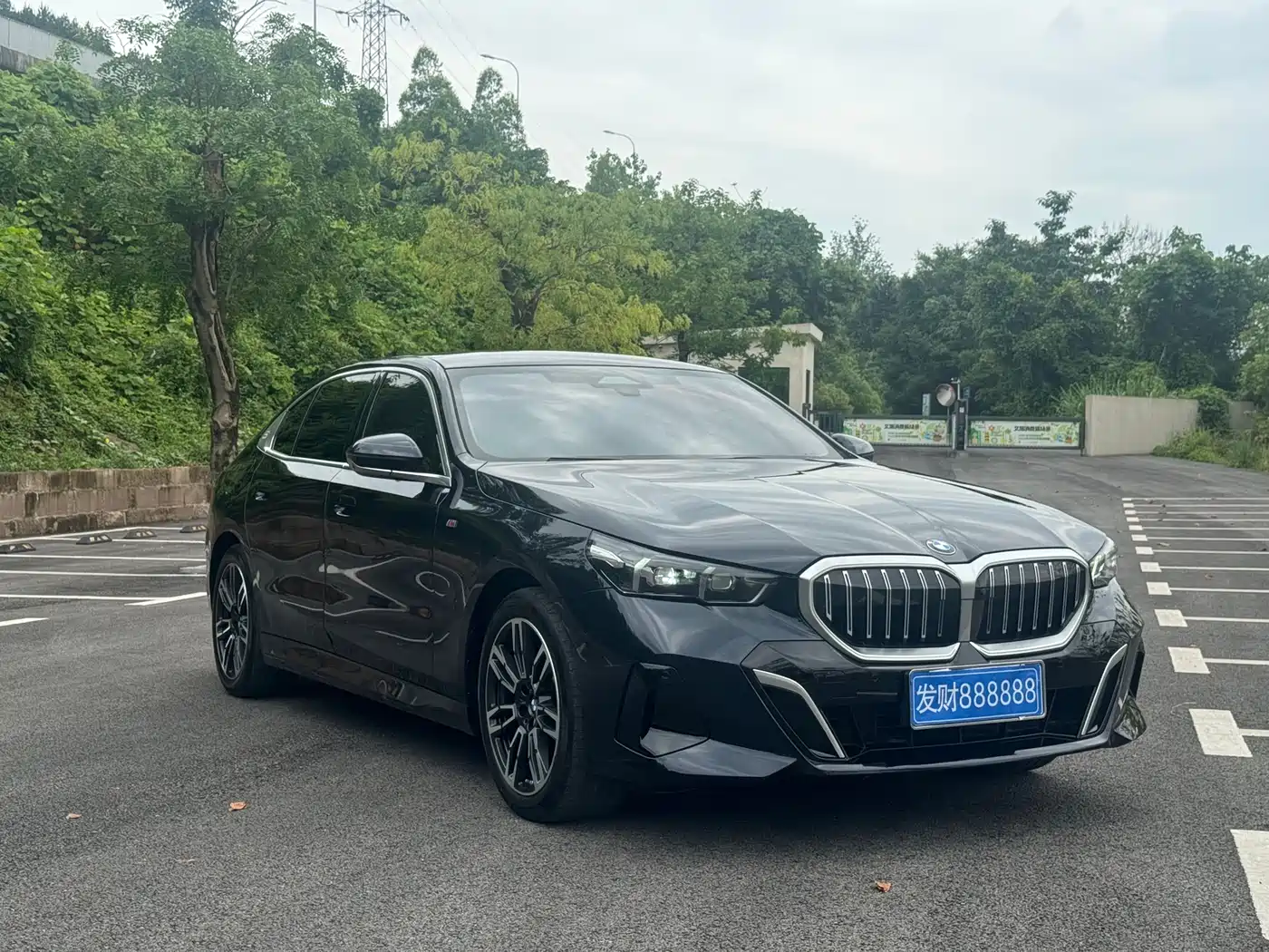 BMW 5 Series 2024 530Li Premium M Sport Package фото 3