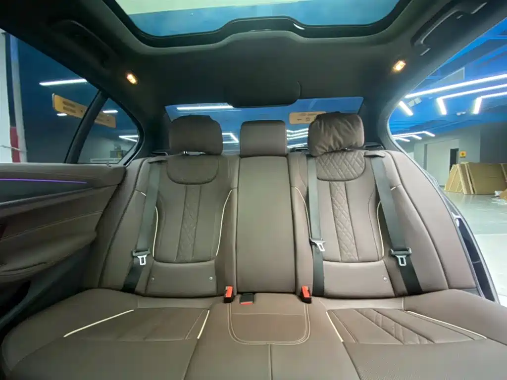 BMW 5 Series 2021 530Li Leading M Sport Package фото 23