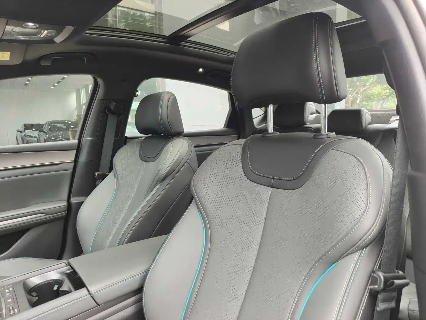 BYD Qin L 2025 DM-i Smart Drive Edition 120KM Excellence Type фото 12