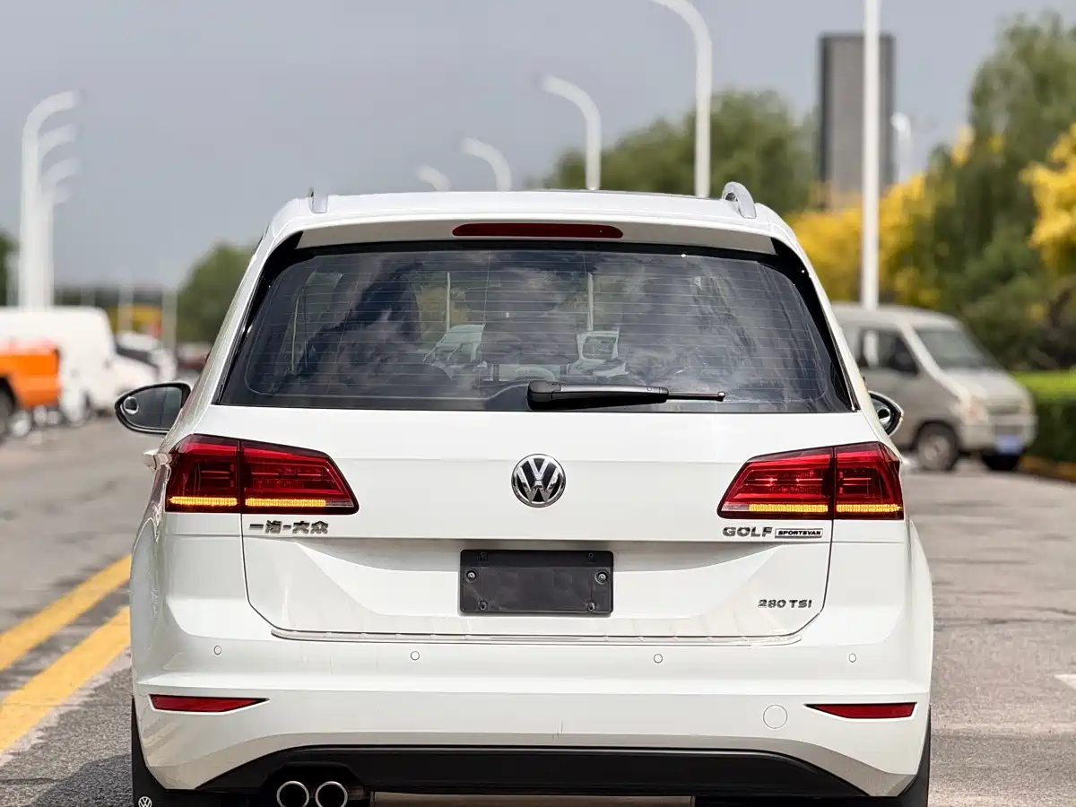 Volkswagen Golf Sportsvan 2018 280TSI Automatic Luxury фото 22