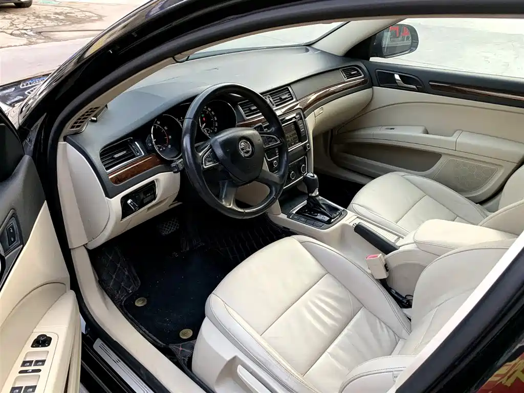 Škoda Superb 2013 1.8TSI Automatic Elite Edition фото 5