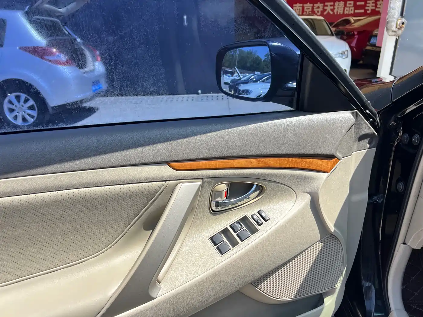 Toyota Camry 2011 240G Luxury Anniversary Edition фото 7