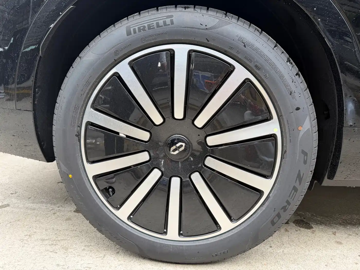 AITO Wenjie AITO M9 2026 Extended Range Ultra Edition 52kWh 6-seater фото 24