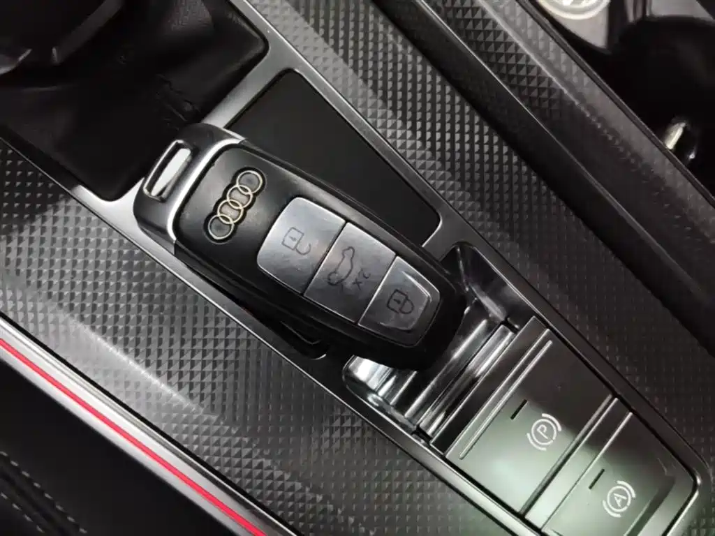 Audi A6L 2023 Facelift 40 TFSI Luxury Dynamic фото 9