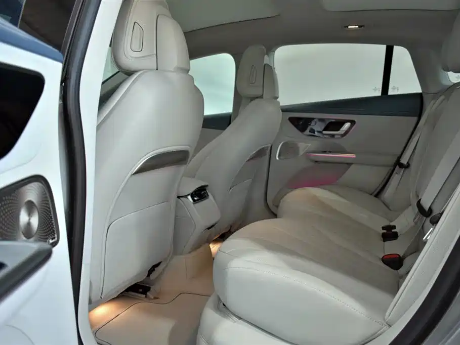 Mercedes-Benz EQE 2022 350 Pioneer Special Edition фото 10