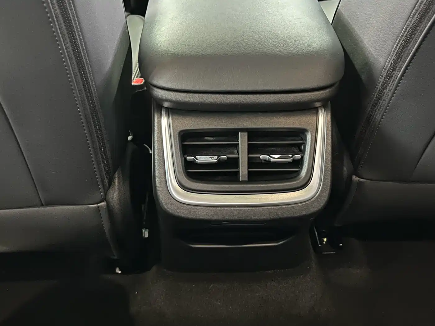 Haval Xiaolong MAX 2023 2023 1.5L Hi4 105 4WD Pilot Edition