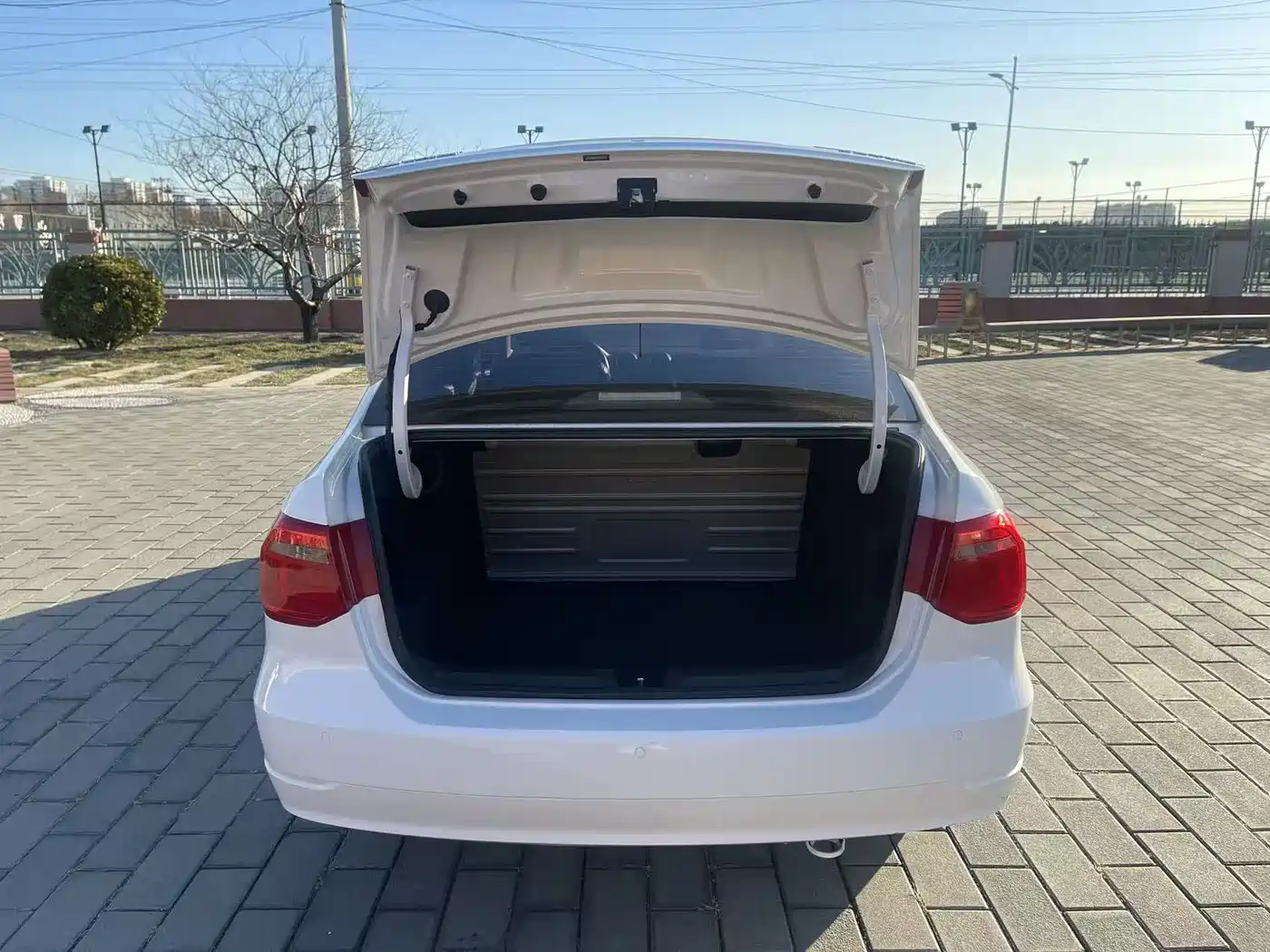Volkswagen Jetta 2015 1.6L Automatic Luxury фото 11