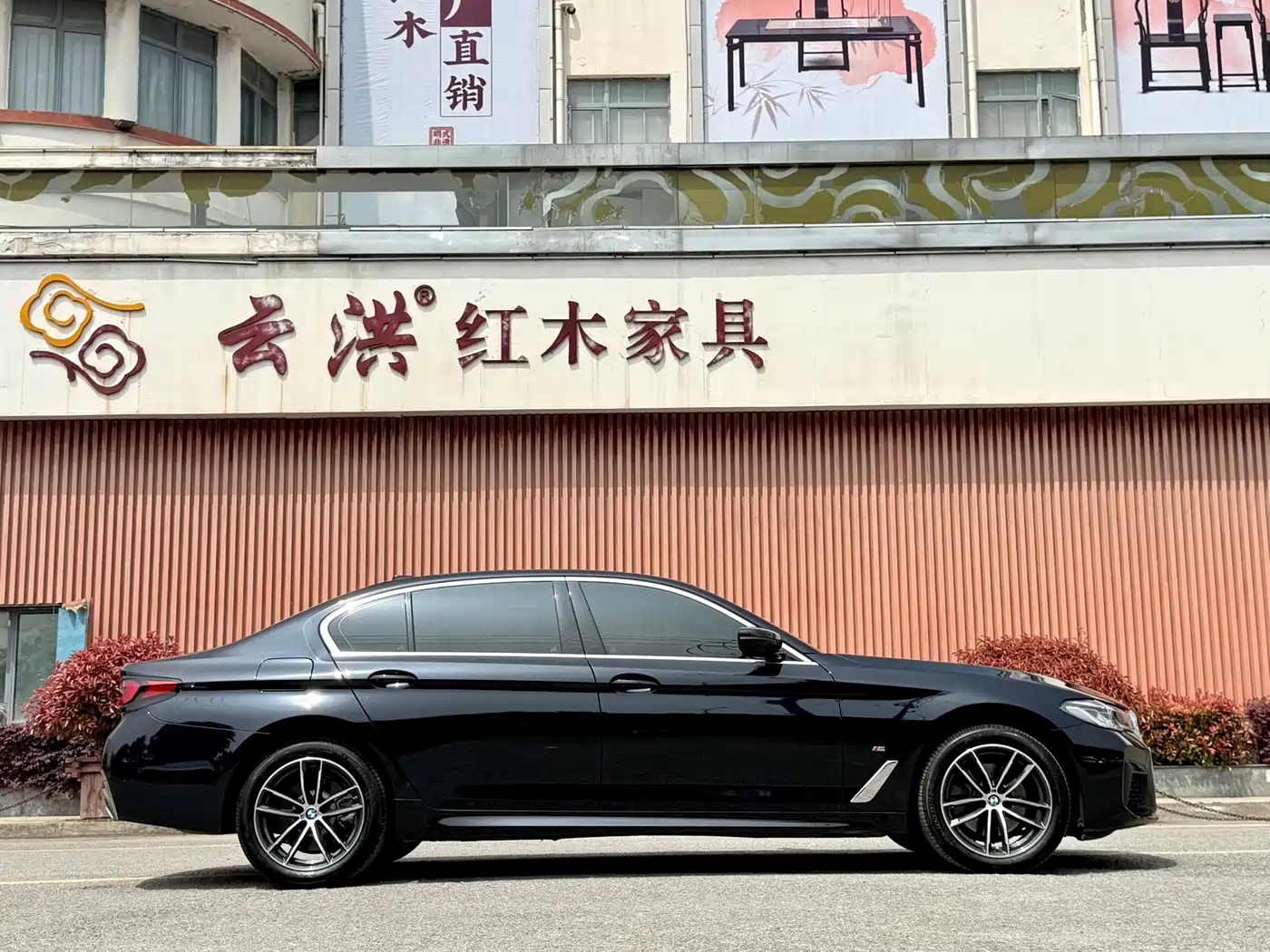 BMW 5 Series 2022 525Li M Sport Package фото 7