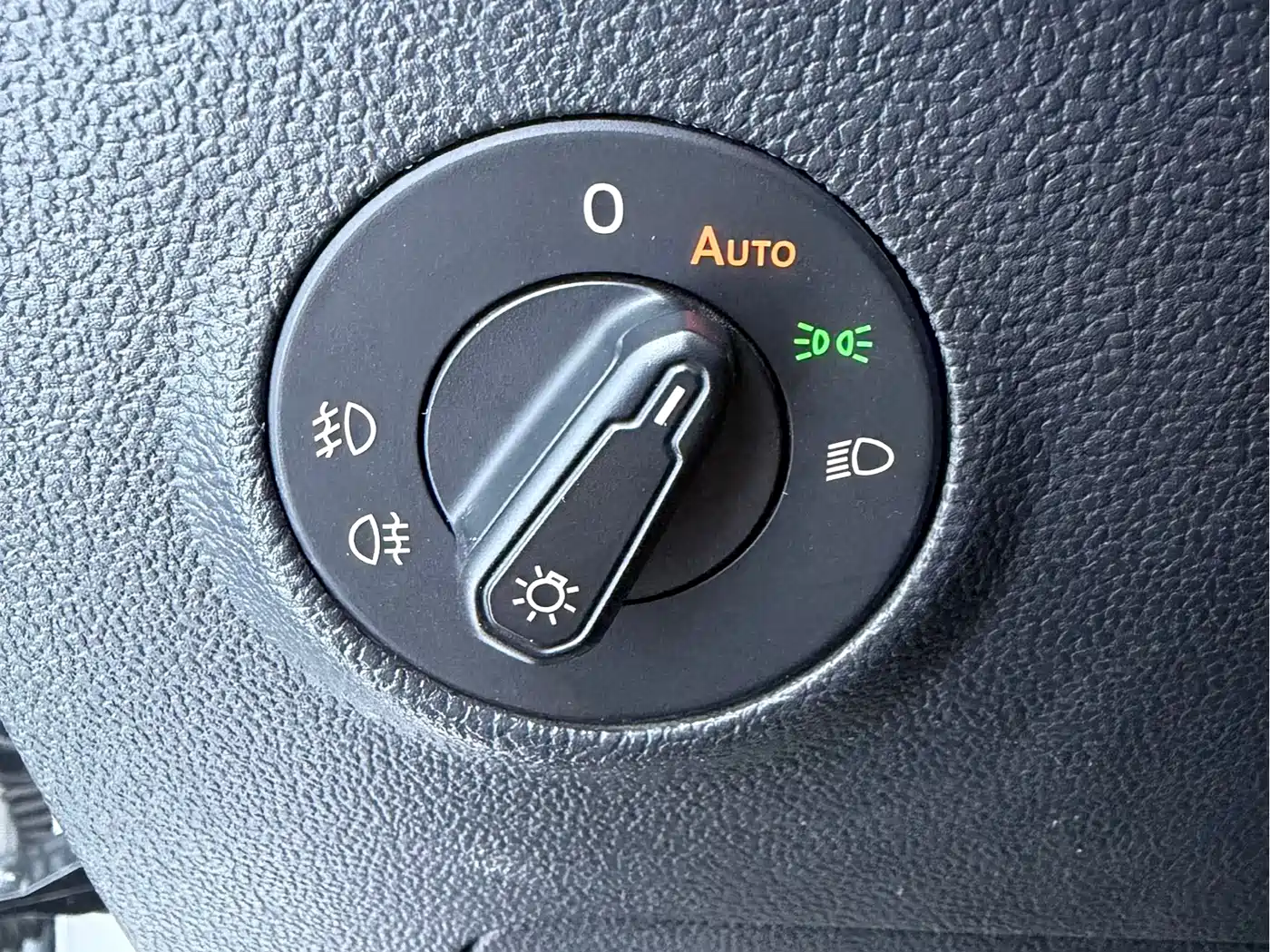 Volkswagen Tharu 2022 280TSI FWD Luxury Edition фото 8