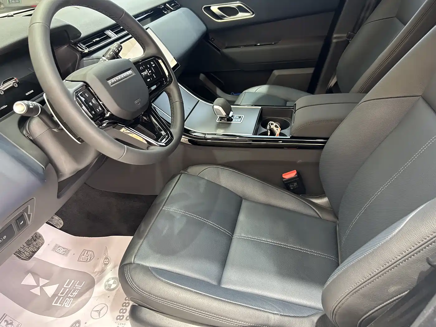 Land Rover Range Rover Velar 2026 Model 250PS S фото 9