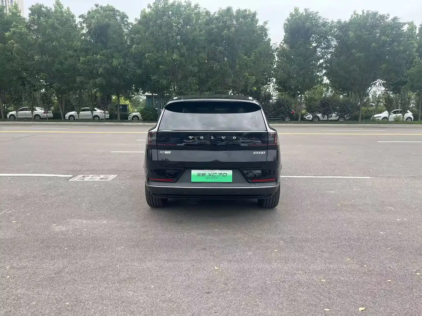 Volvo XC70 Plug-in Hybrid 2026 2025 Standard