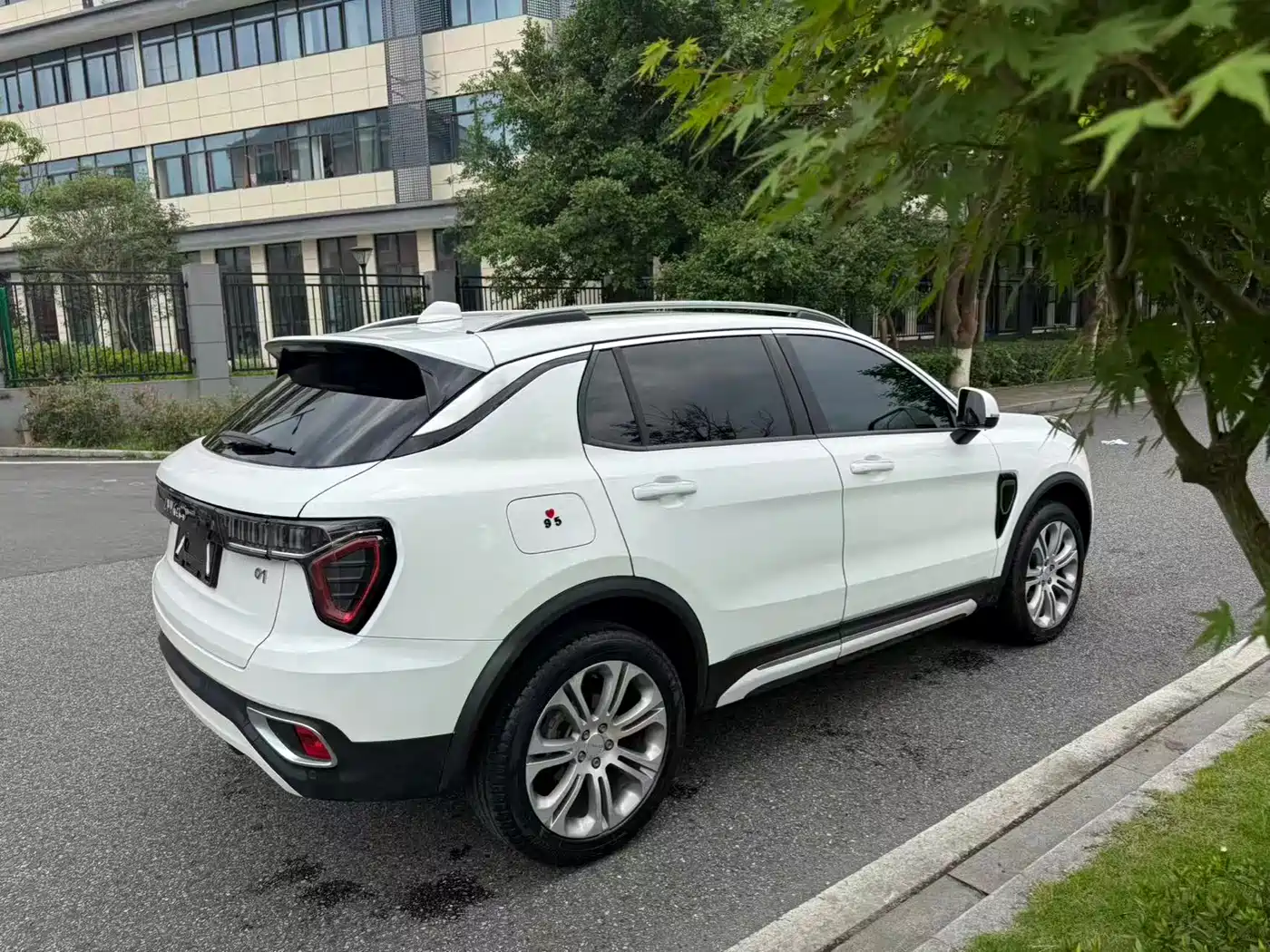 Lynk & Co 01 2019 2.0T 2WD Shine Pro Version China VI фото 6