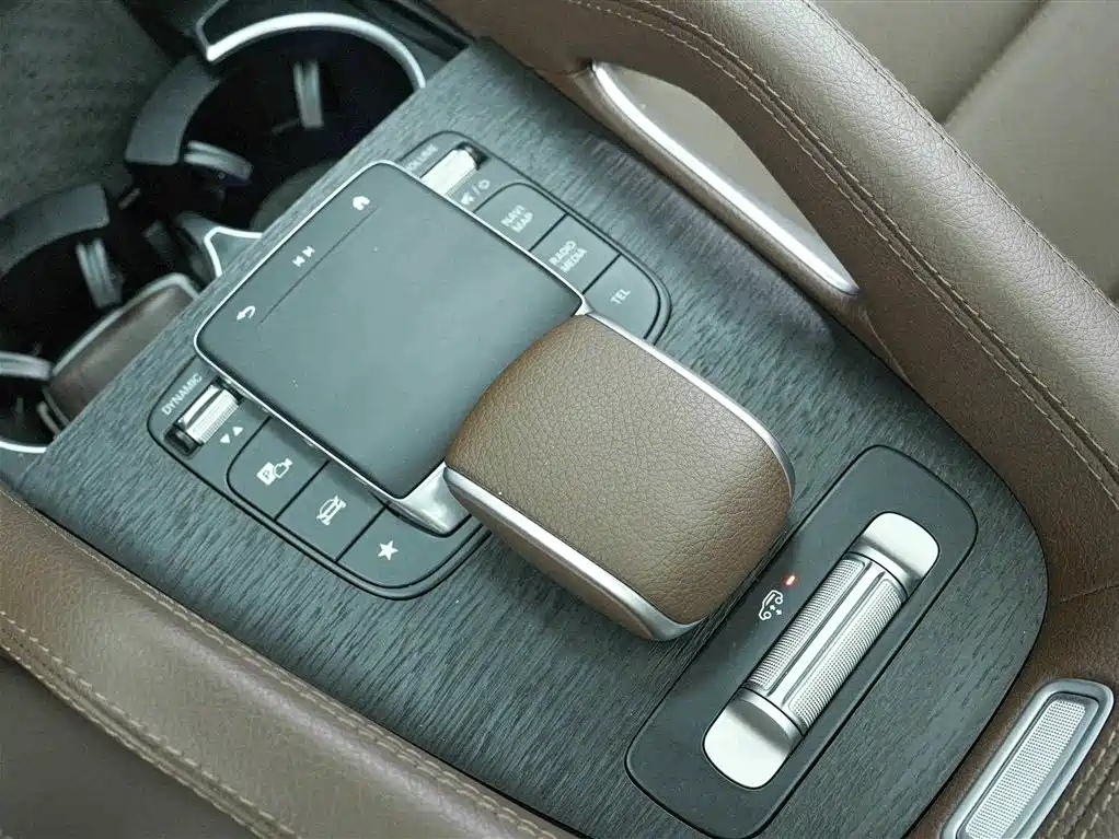 Mercedes-Benz GLE 2024 GLE 450 4MATIC Luxury фото 10