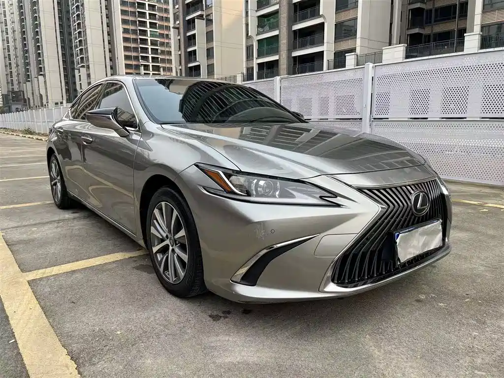 Lexus ES 2018 200 Luxury Edition China V фото 3