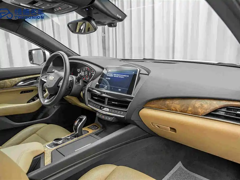 Cadillac CT5 2024 2023 28T Prestige Style
