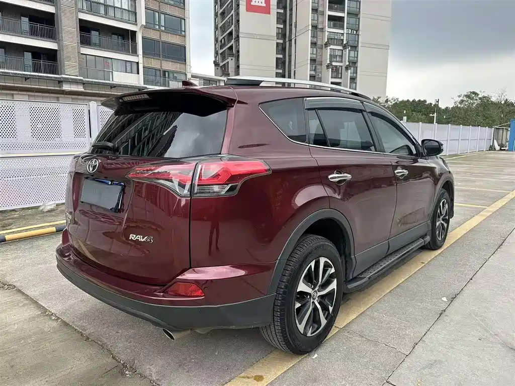 Toyota RAV4 Rongfang 2016 2.0L CVT 2WD Trend (China V) фото 9