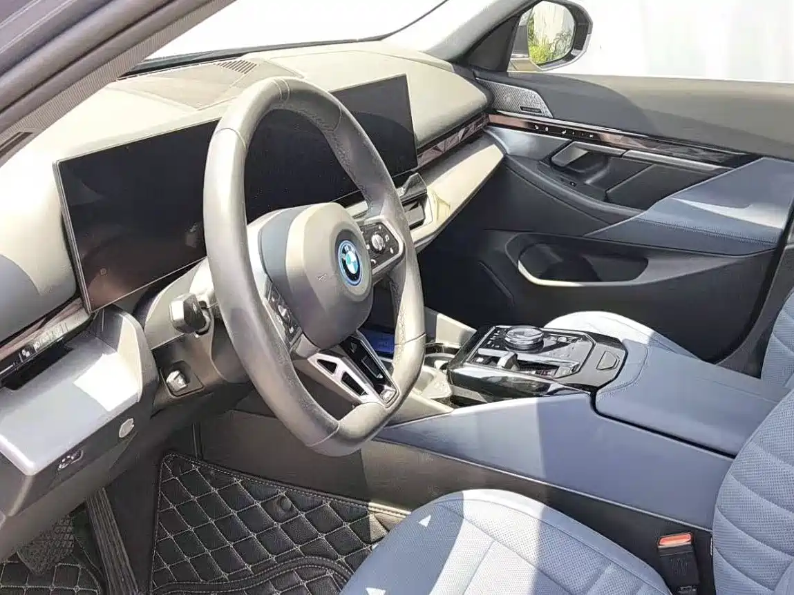 BMW i5 2024 2024 eDrive 35L Premium Model M Sport Package