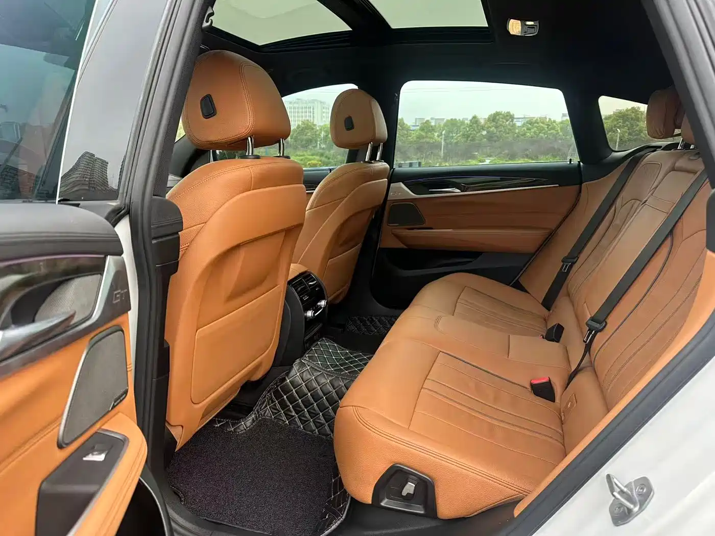 BMW 6 Series GT 2019 630i M Sport Package фото 6