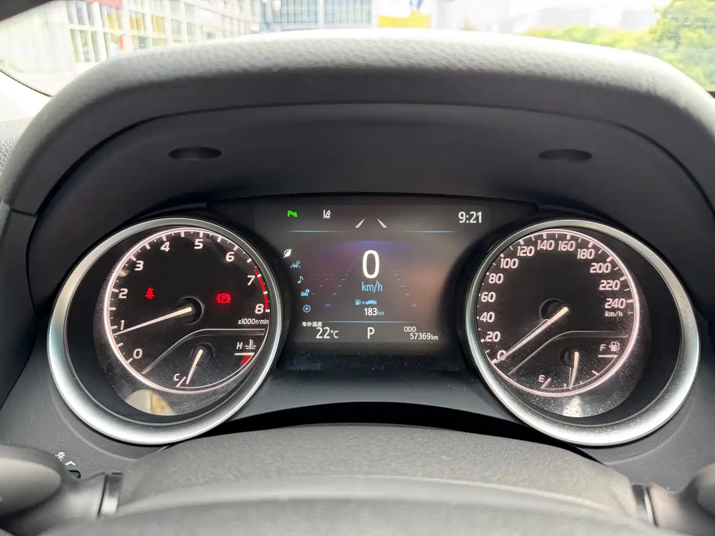 Toyota Camry 2021 2.0G Luxury Edition фото 22