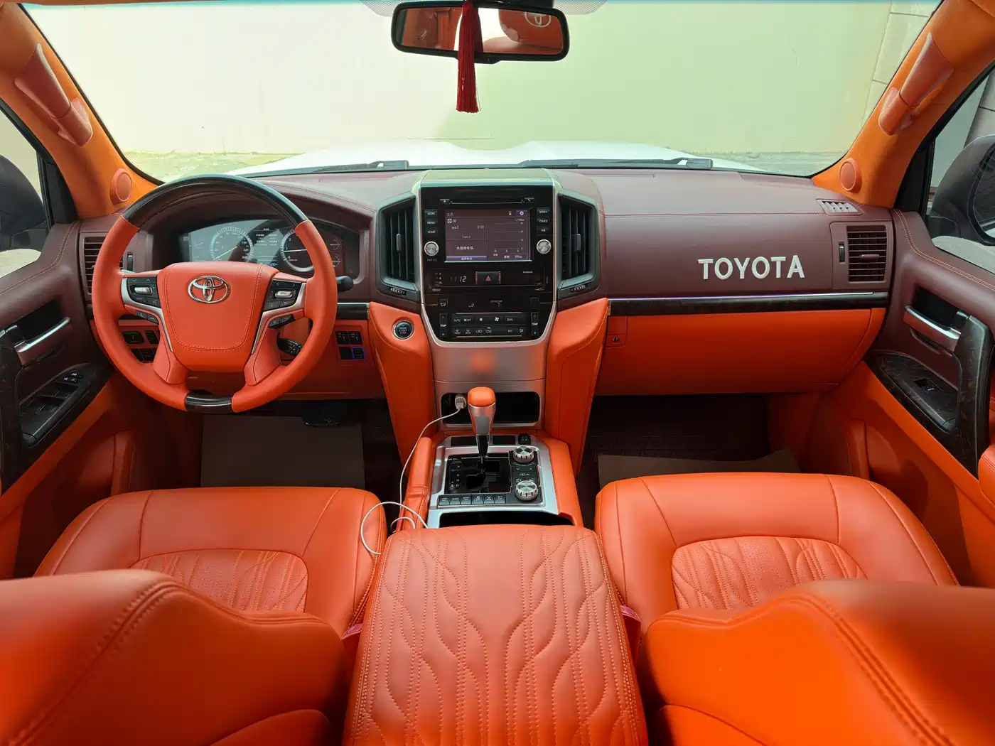 Toyota Land Cruiser 2010 Model 4.7L Automatic VX фото 6
