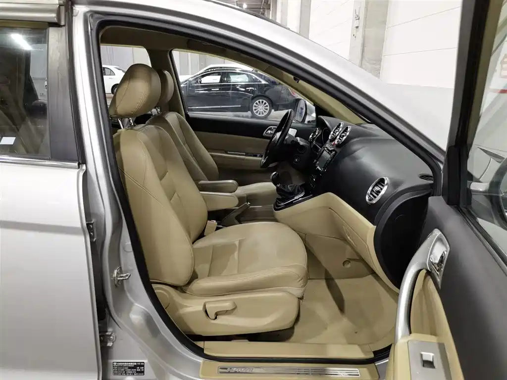 Haval H6 2011 2.0L Manual 2WD Elite Edition фото 23