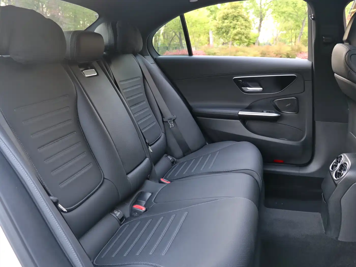 Mercedes-Benz C-Class 2023 Facelift C 200 L Sport Edition фото 20