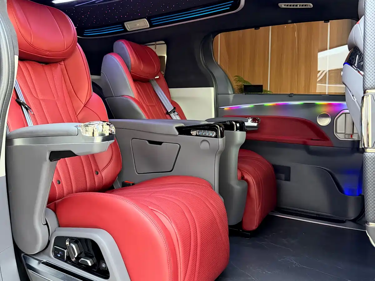 Toyota Sienna 2024 2.5L Hybrid Comfort Edition фото 7