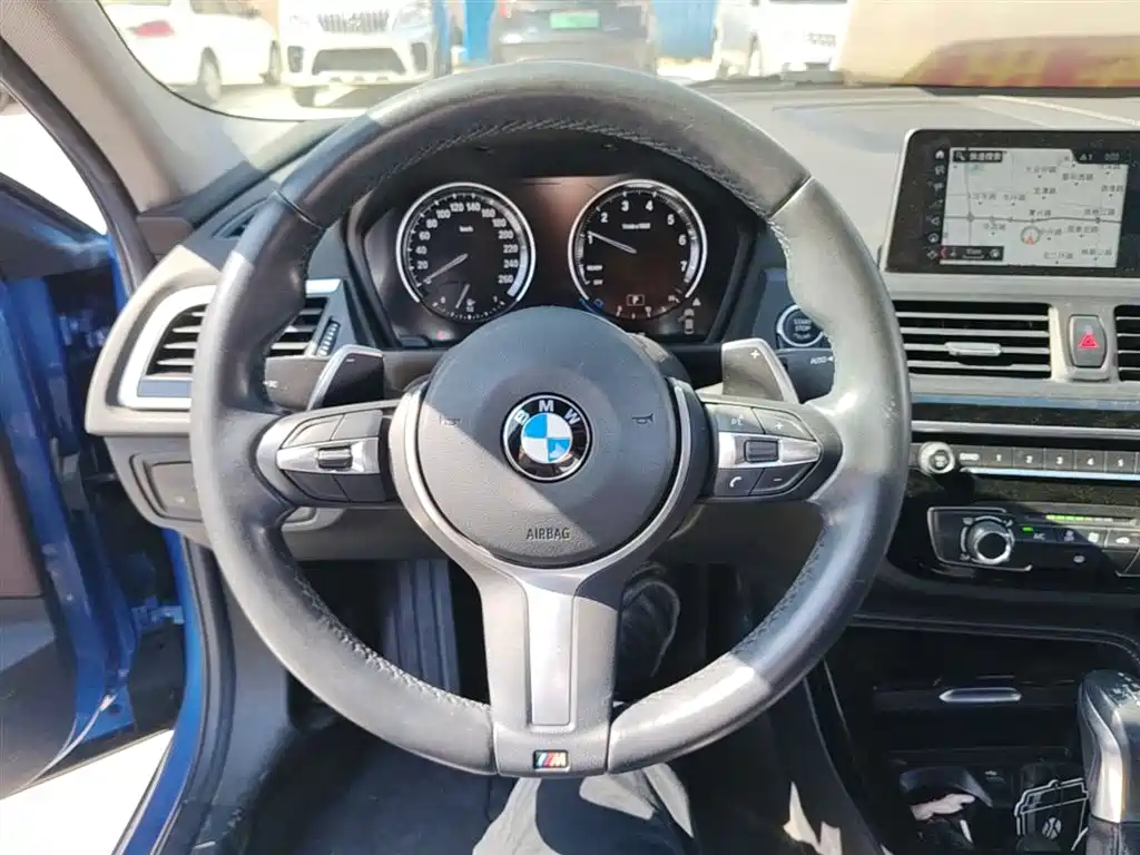 BMW 1 Series 2019 120i Leading M Sport Package фото 11