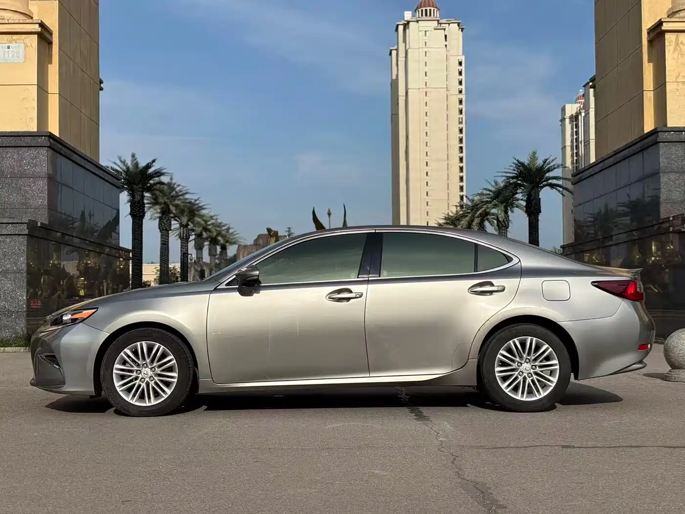 Lexus ES 2015 200 Elite Edition фото 2