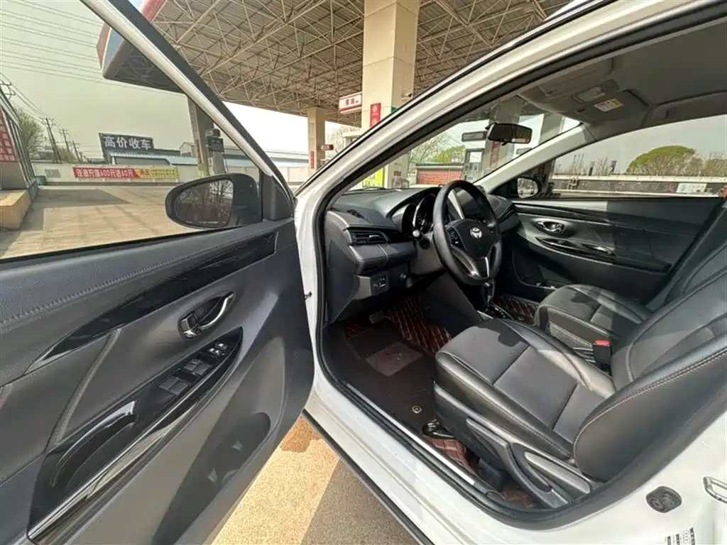 Toyota YARiS L Zhi Xuan 2022 Zhi Xuan X 1.5L CVT Luxury PLUS Edition фото 4