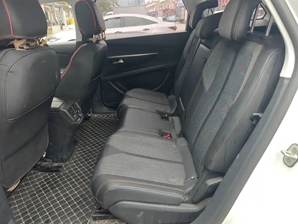 Peugeot 5008 2017 350THP 7-seat Elite Edition фото 17