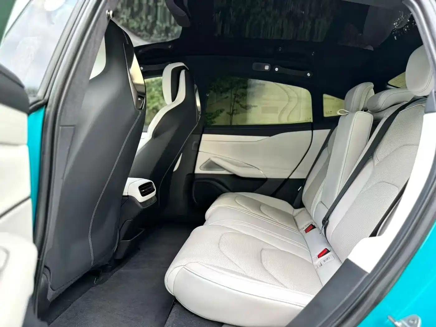 Xiaomi Auto Xiaomi SU7 2024 AWD Extended Range Advanced Smart Driving Max Edition фото 8