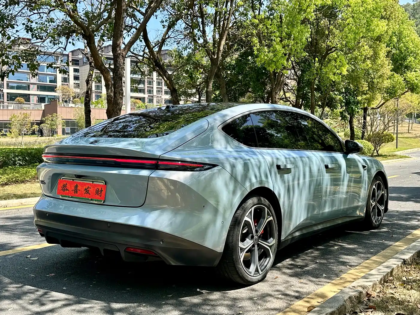 NIO NIO ET5