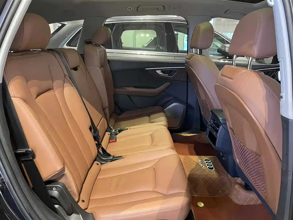 Audi Q7 2022 55 TFSI quattro S line Sport фото 8