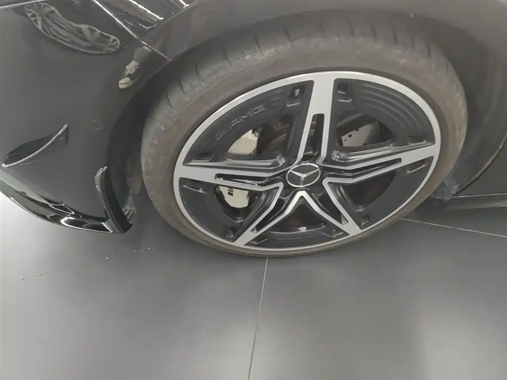 Mercedes-Benz A-Class AMG 2025 AMG A 35 L 4MATIC фото 23