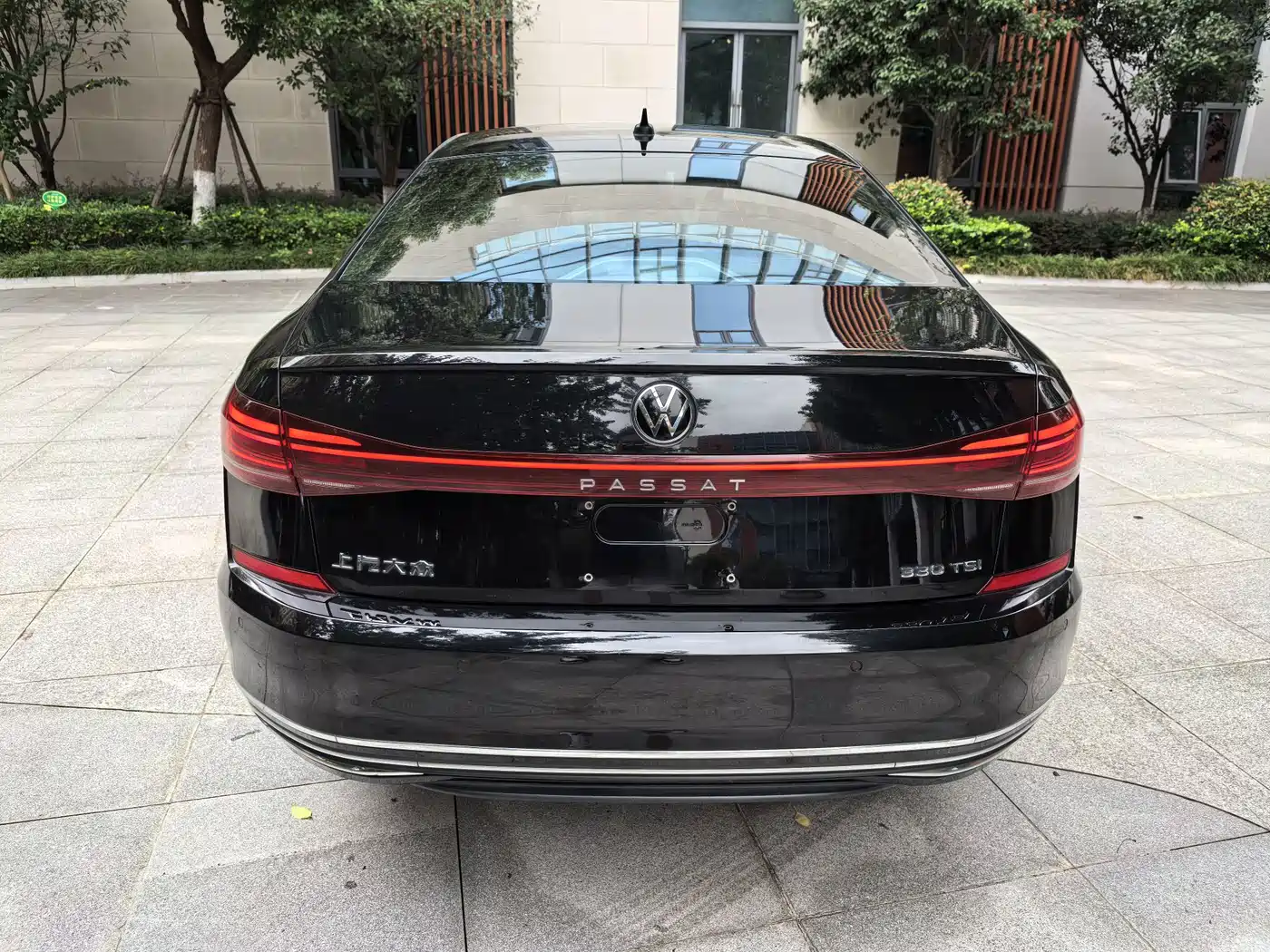 Volkswagen Passat 2022 330TSI Starlight Elite Edition фото 5