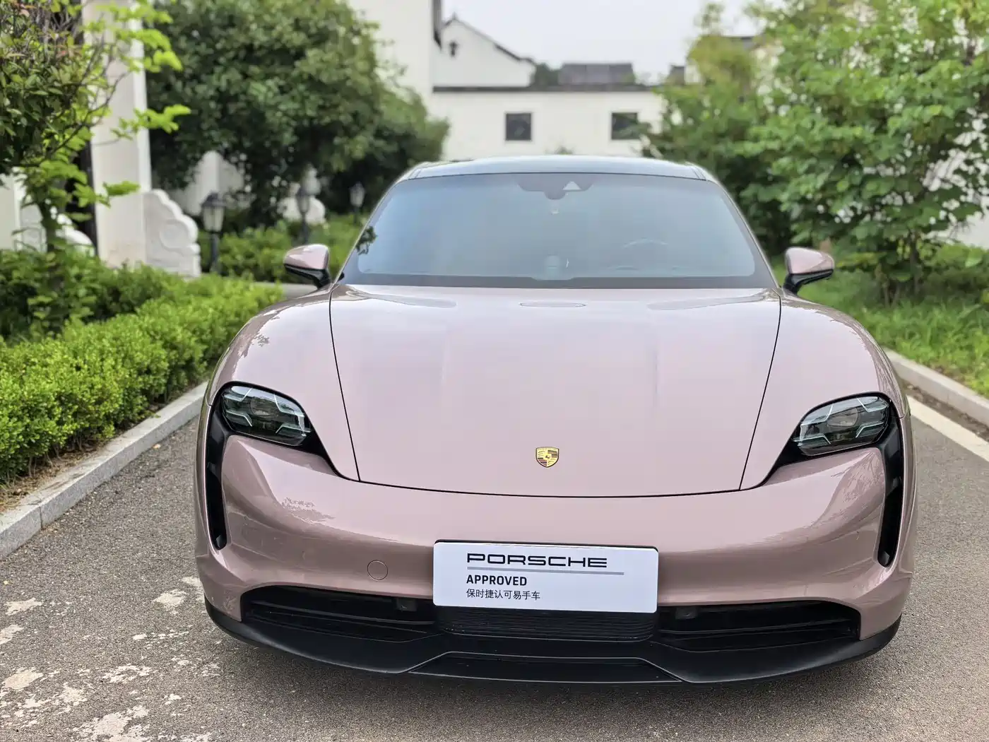 Porsche Taycan 2020 Taycan фото 2