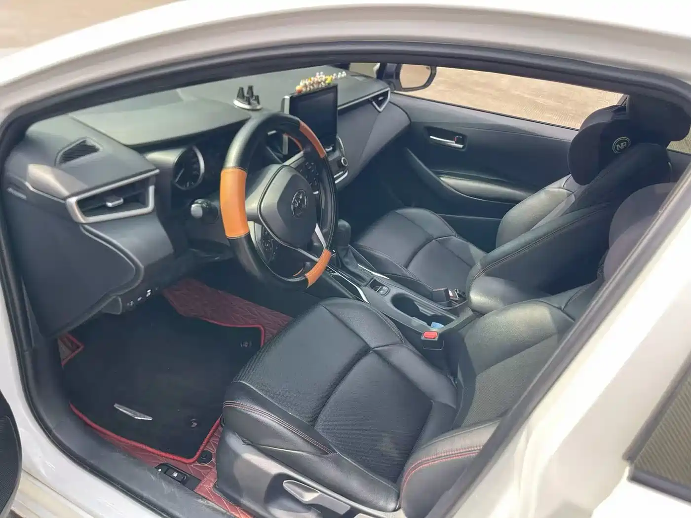 Toyota Levin 2021 185T CVT Luxury Edition фото 9