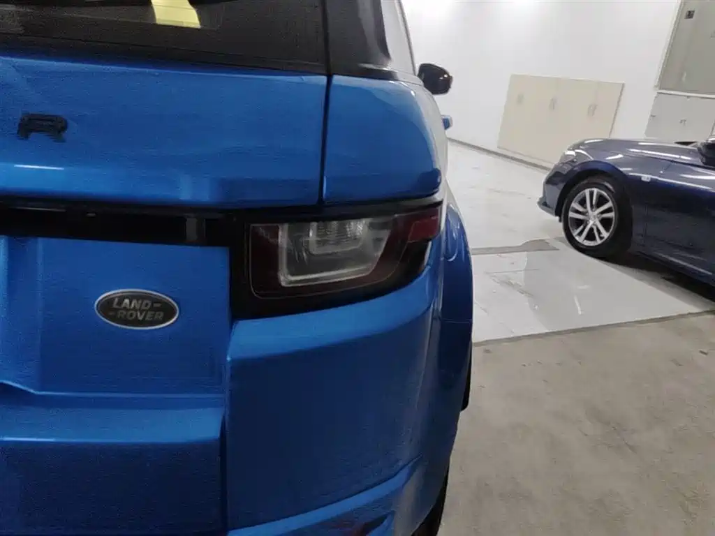 Land Rover Range Rover Evoque 2018 240PS Moraine Lake Blue Limited Edition фото 8