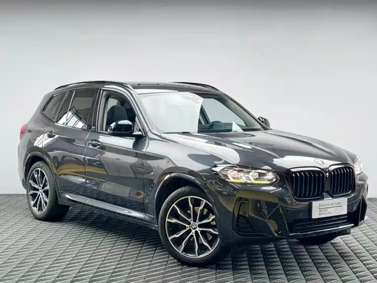 BMW X3 2022 Facelift xDrive30i Leading M Shadow Edition фото 3