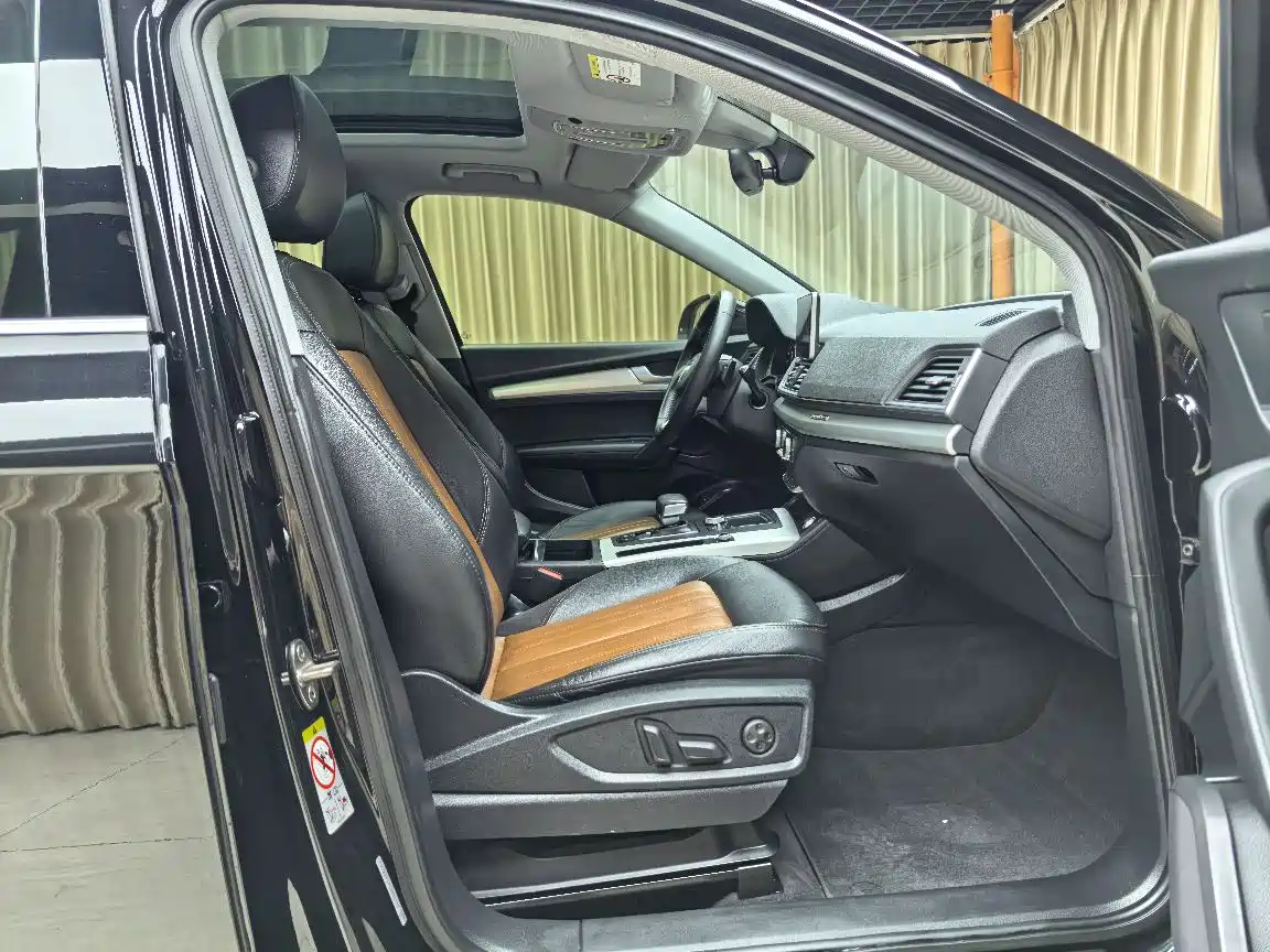 Audi Q5L 2020 Facelift 40 TFSI Honor Fashion фото 6