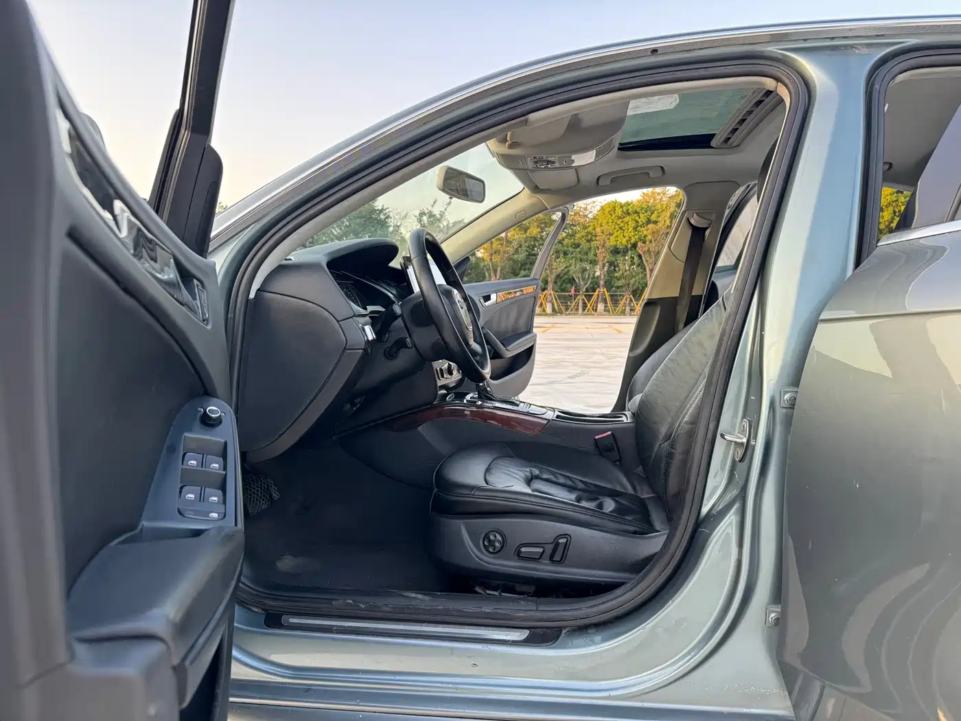 Фото 10 - Audi A4L
